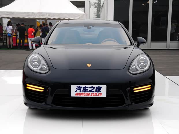保时捷保时捷Panamera2014款 Panamera Turbo 4.8T 保时捷保时捷Panamera2014款 Panamera Turbo 4.8T