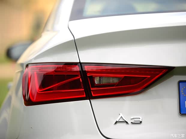 奥迪奥迪(进口)奥迪A3(进口)2014款 Sedan 奥迪奥迪(进口)奥迪A3(进口)2014款 Sedan