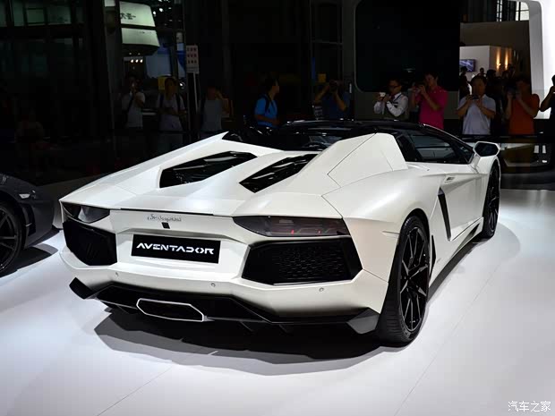 兰博基尼兰博基尼Aventador2013款 LP 700-4 Roadster