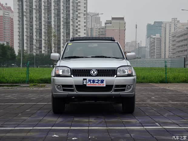 東風風度鄭州日產(chǎn)奧丁2013款 2.5T 手動四驅(qū)豪華版