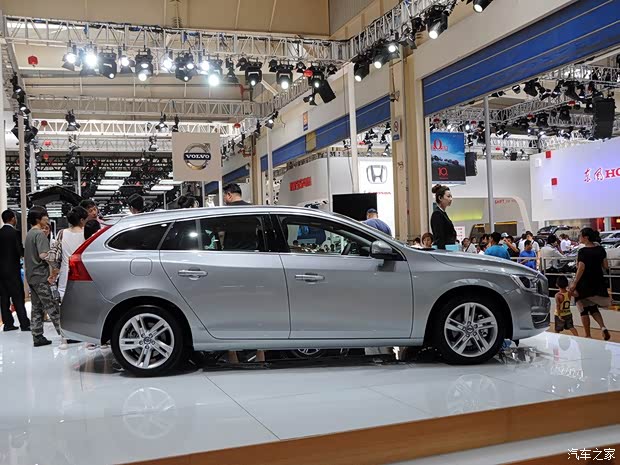 沃爾沃沃爾沃(進口)沃爾沃V602014款 基本型