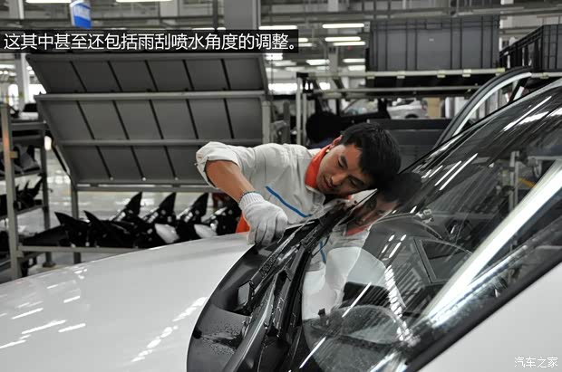 吉利全球鹰吉利汽车全球鹰GX72013款 2.0L 自动尊贵型 吉利全球鹰吉利汽车全球鹰GX72013款 2.0L 自动尊贵型