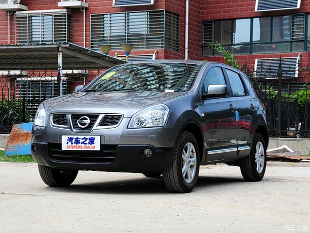 日产东风日产逍客2012款 2.0XL 火 6MT 2WD 日产东风日产逍客2012款 2.0XL 火 6MT 2WD