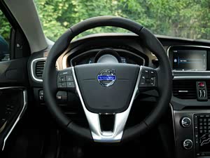 �ֶ���V40 2014�� 2.0T ���Ű�