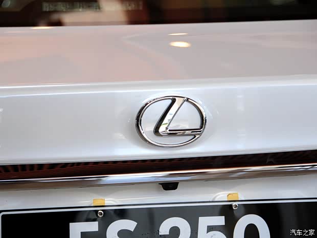雷克薩斯 雷克薩斯ES 2013款 250 Mark Levinson限量版