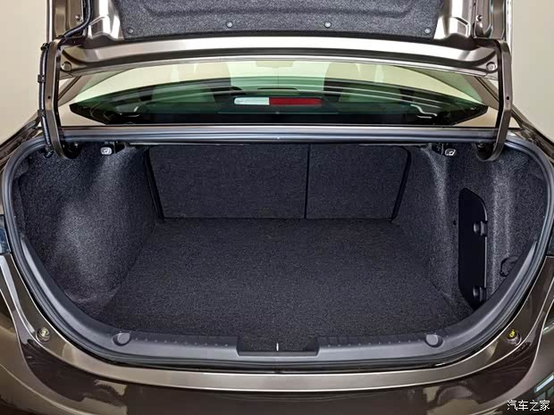 馬自達(dá)馬自達(dá)(進(jìn)口)馬自達(dá)3(進(jìn)口)2014款 三廂版