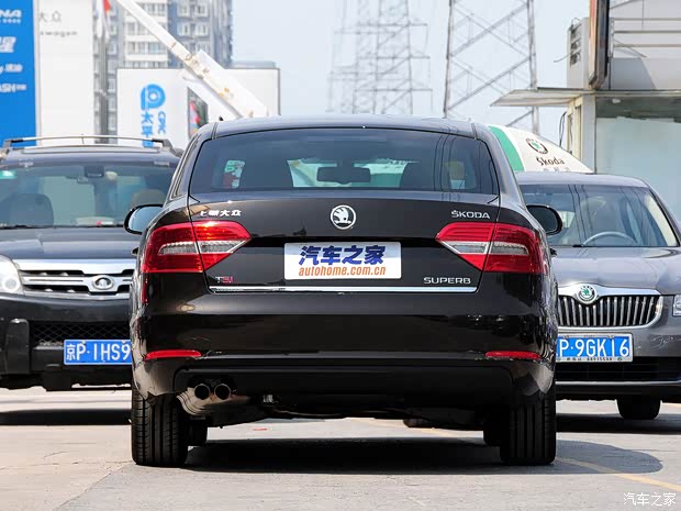 斯柯達(dá)上海大眾斯柯達(dá)速派2013款 1.8TSI 自動雅仕版 斯柯達(dá)上海大眾斯柯達(dá)速派2013款 1.8TSI 自動雅仕版