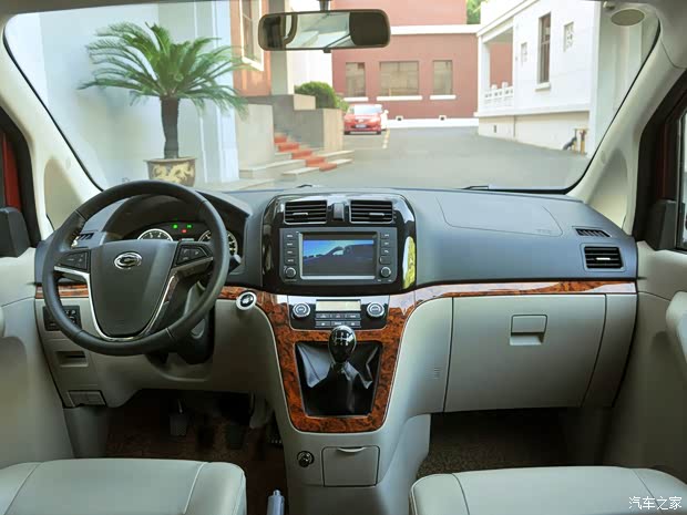 广汽吉奥广汽吉奥星朗2013款 1.5L 七座至尊型