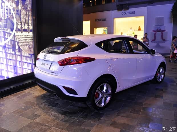 長(zhǎng)安長(zhǎng)安汽車(chē)致尚XT2013款 1.6L 手動(dòng)尚酷型 長(zhǎng)安長(zhǎng)安汽車(chē)致尚XT2013款 1.6L 手動(dòng)尚酷型
