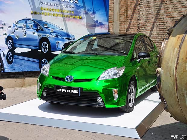 丰田一汽丰田普锐斯2012款 1.8L 豪华先进版 丰田一汽丰田普锐斯2012款 1.8L 豪华先进版