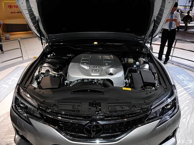 丰田一汽丰田锐志2013款 3.0V 尊锐导航版