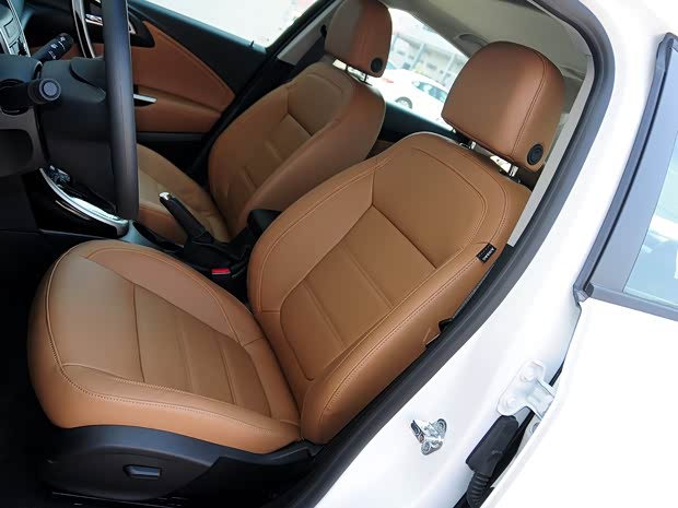 通用别克 英朗 2013款 GT 1.6T 自动时尚运动版