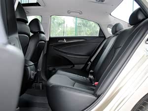 索纳塔八2013款 2.0L 自动豪华版