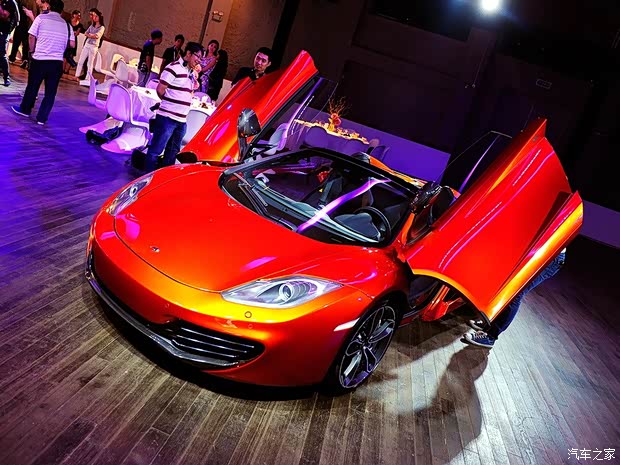 迈凯伦迈凯伦迈凯伦12C2012款 3.8T 标准型