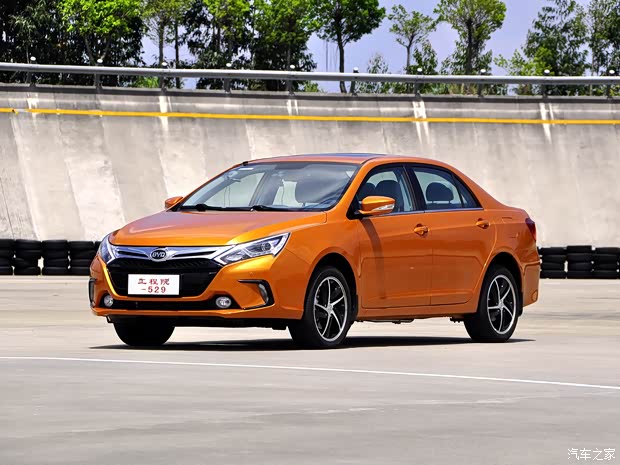 比亚迪比亚迪秦2012款 基本型