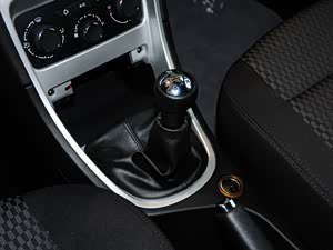����307 2013�� ���� 1.6L �ֶ����ʰ�