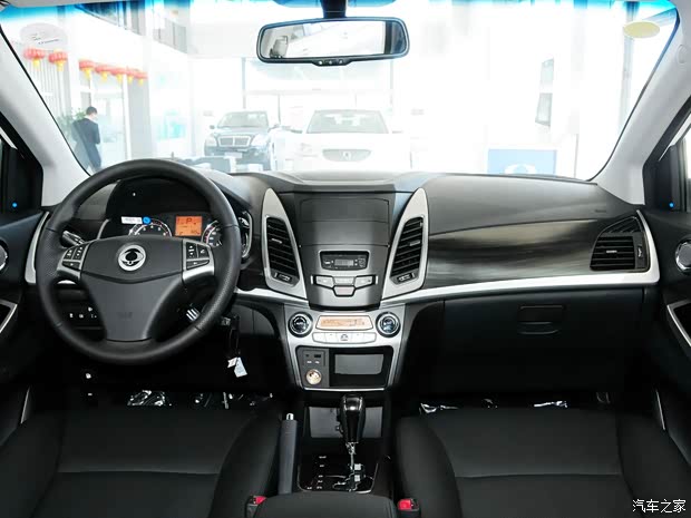 雙龍雙龍汽車柯蘭多2014款 2.0L 汽油兩驅(qū)自動精英導(dǎo)航版