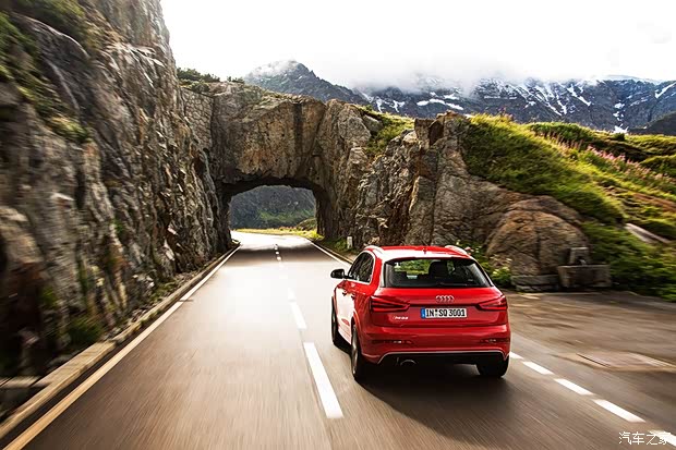 奥迪奥迪RS奥迪RS Q32014款 基本型