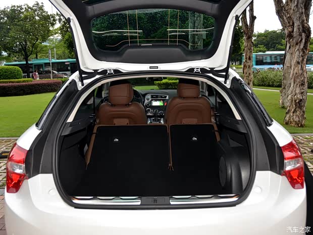 DS長安標(biāo)致雪鐵龍DS52013款 1.6T 尊享版THP200 DS長安標(biāo)致雪鐵龍DS52013款 1.6T 尊享版THP200