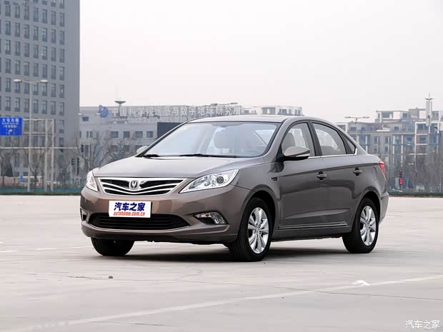 长安汽车 逸动 2014款 1.6L 手动尊贵型 长安汽车 逸动 2014款 1.6L 手动尊贵型