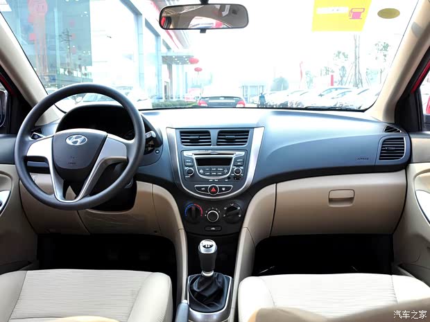 现代北京现代瑞纳2014款 三厢 1.4L 手动智能型GLS 现代北京现代瑞纳2014款 三厢 1.4L 手动智能型GLS