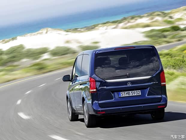 奔馳奔馳(進(jìn)口)奔馳V級(jí)2015款 基本型