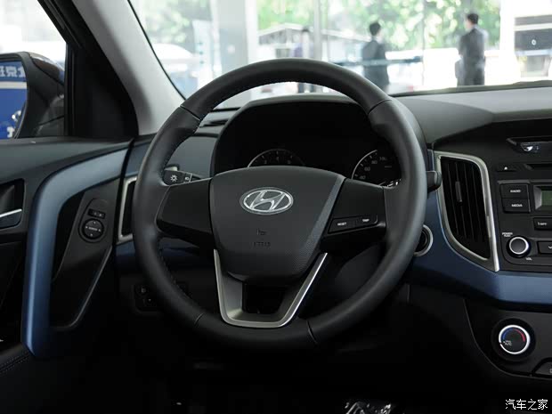 北京現(xiàn)代 北京現(xiàn)代ix25 2015款 1.6L 自動(dòng)兩驅(qū)智能型GLS