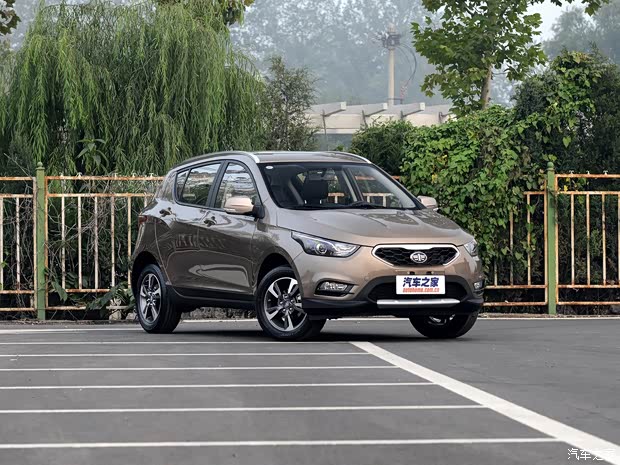 天津一汽 駿派D60 2015款 1.8L 自動尊貴型