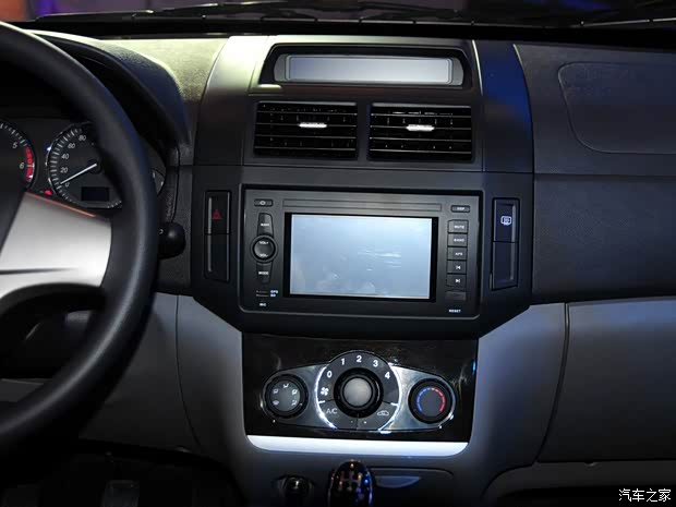 昌河汽車 福瑞達M50 2015款 1.5L公務(wù)艙