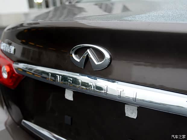 东风英菲尼迪 英菲尼迪Q50L 2015款 基本型 东风英菲尼迪 英菲尼迪Q50L 2015款 基本型