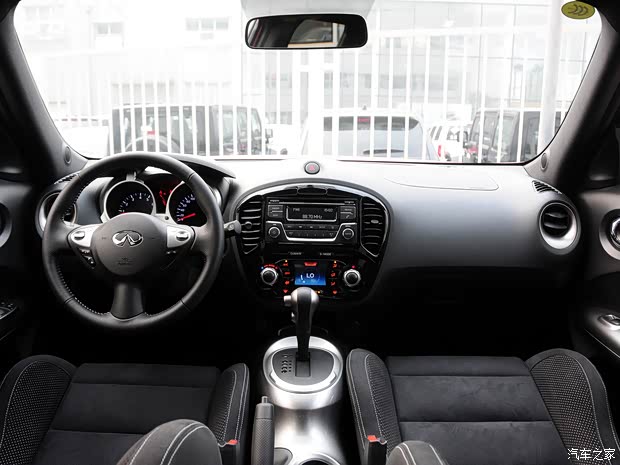 英菲尼迪(進口) 英菲尼迪ESQ 2014款 1.6L 率性版
