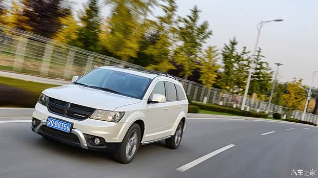 道奇(进口) 酷威 2014款 2.4L 两驱旅行版