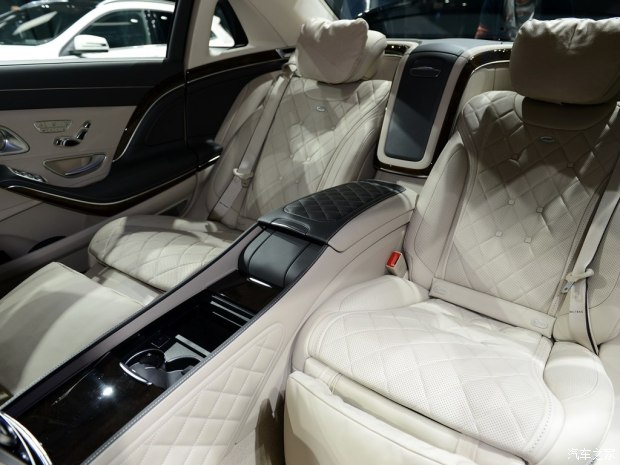 奔驰-迈巴赫 迈巴赫S级 2015款 6.0T 基本型