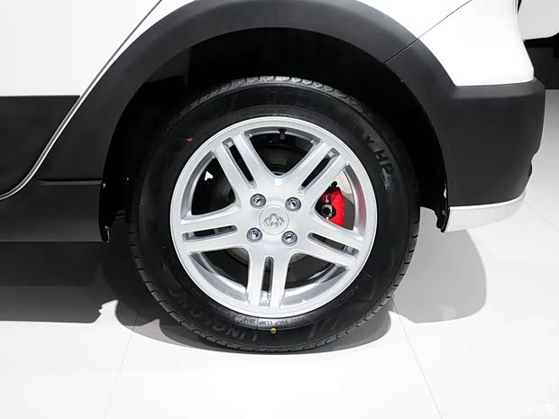 长安汽车 欧力威 2015款 X6 1.4L 手动尊享型 长安汽车 欧力威 2015款 X6 1.4L 手动尊享型