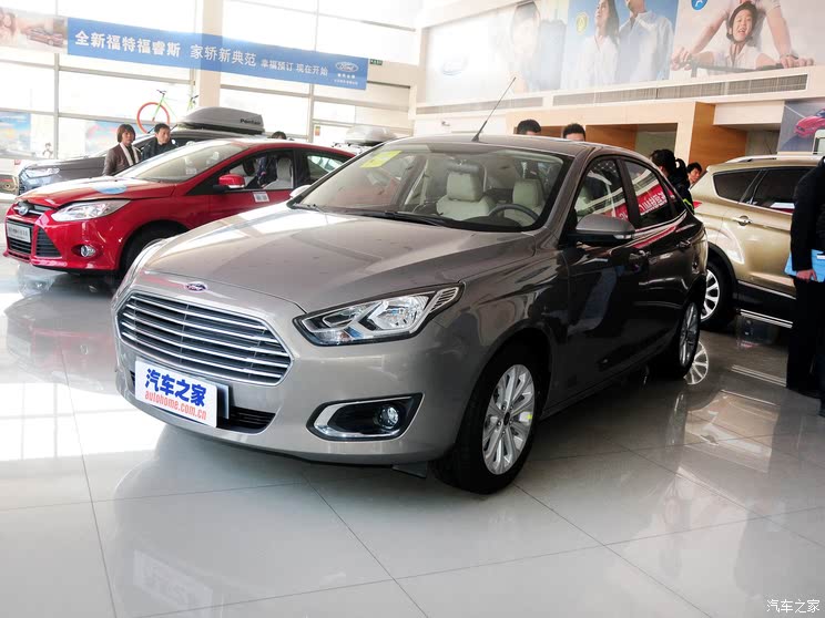 福睿斯2015款 1.5l 手动时尚型