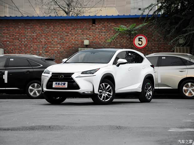 雷克薩斯 雷克薩斯NX 2015款 300h 全驅(qū) 鋒致版