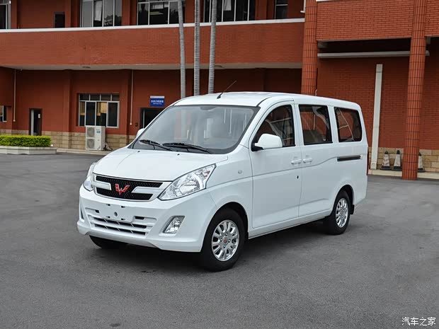 上汽通用五菱 五菱宏光 2015款 1.5L宏光V 上汽通用五菱 五菱宏光 2015款 1.5L宏光V