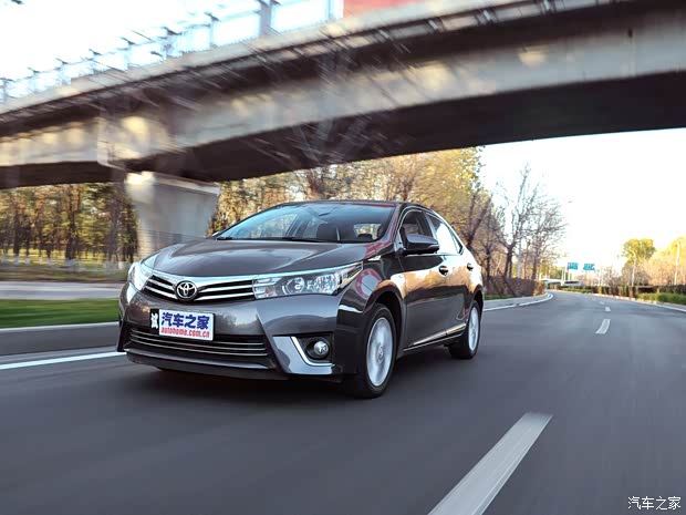 一汽丰田 卡罗拉 2014款 1.6L CVT GLX-i导航版 一汽丰田 卡罗拉 2014款 1.6L CVT GLX-i导航版