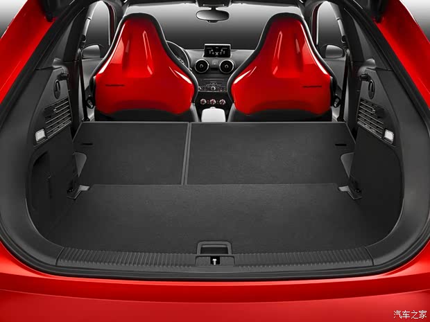 奧迪奧迪(進口)奧迪S12014款 三門版 奧迪奧迪(進口)奧迪S12014款 三門版