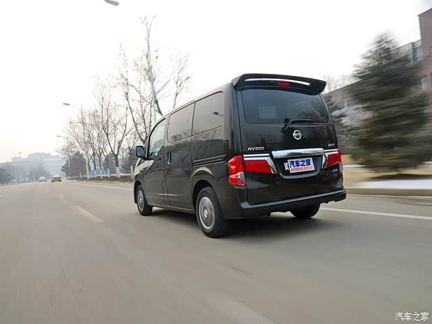 日產(chǎn)鄭州日產(chǎn)日產(chǎn)NV2002014款 1.6L CVT尊貴型