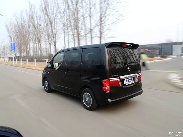 日产郑州日产日产NV2002014款 1.6L CVT尊贵型