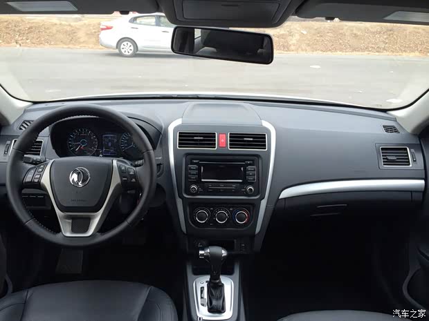 東風(fēng)風(fēng)行東風(fēng)風(fēng)行景逸S32014款 基本型