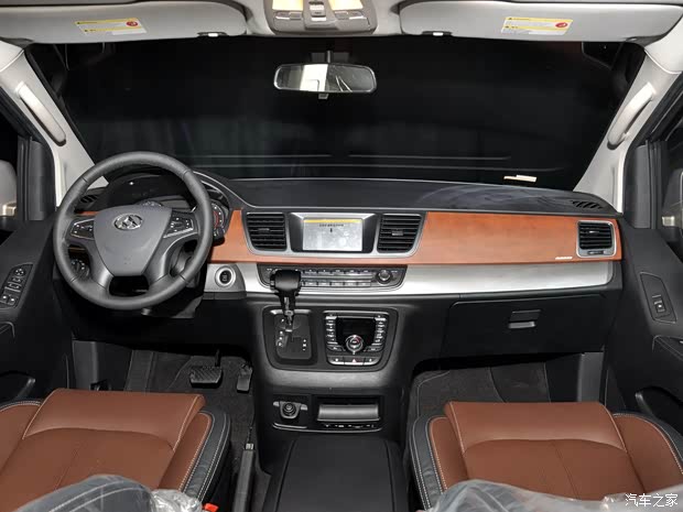 上汽大通上汽商用車(chē)上汽大通G102014款 2.0T 自動(dòng)行政版