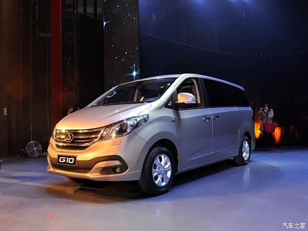 上汽大通上汽商用車(chē)上汽大通G102014款 2.0T 自動(dòng)行政版