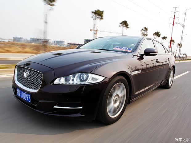 捷豹捷豹捷豹XJ2013款 XJL 2.0T 典雅商务版