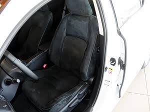 �׿���˹CT 2014�� CT200h ���ʰ� ˫ɫ