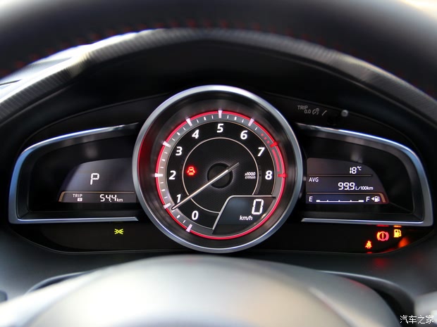 长安马自达 马自达3 Axela昂克赛拉 2014款 三厢 2.0L 自动旗舰型