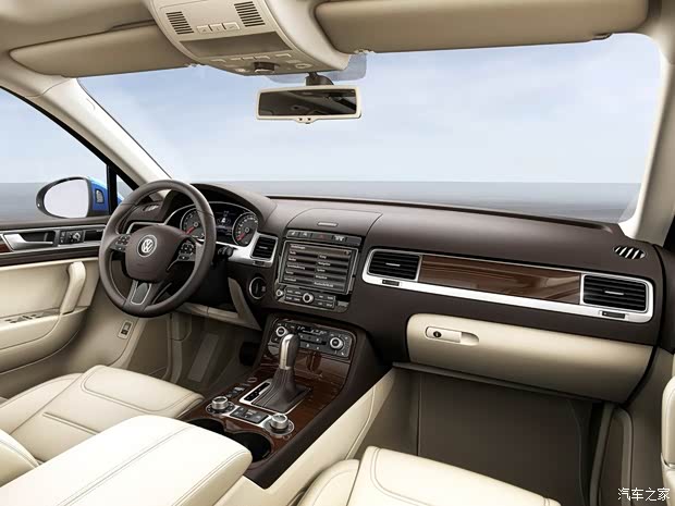 大众大众(进口)途锐2015款 基本型 大众大众(进口)途锐2015款 基本型