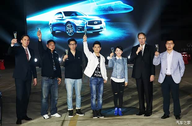 英菲尼迪英菲尼迪英菲尼迪Q502014款 3.5L Hybrid 旗舰版