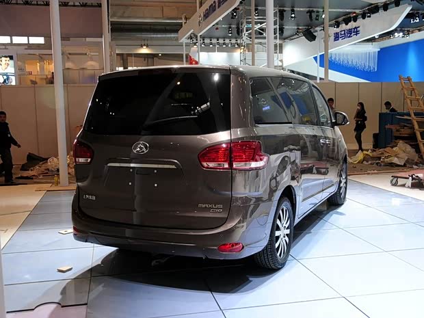 上汽大通上汽商用車上汽大通G102014款 2.0T 自動(dòng)豪華行政版